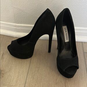 Steve Madden Black Peep Toe Heels